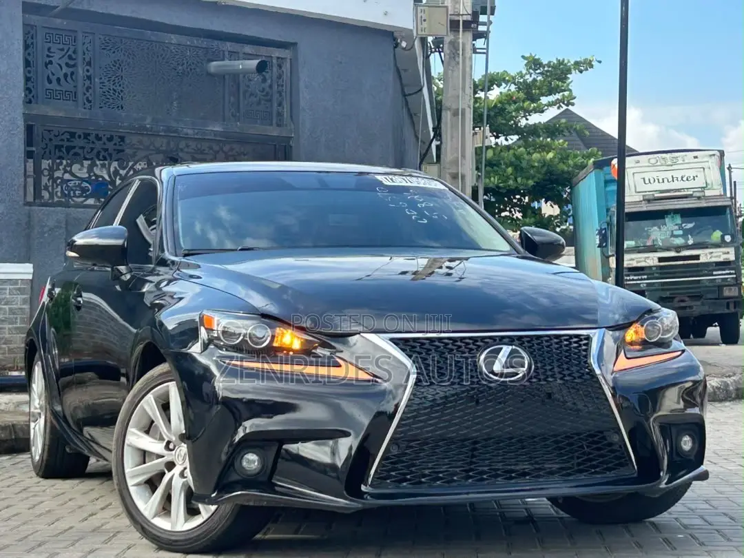 Lexus IS 200t 2016