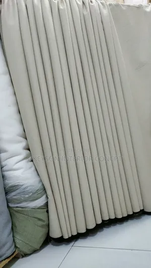 High Quality Biege Curtain