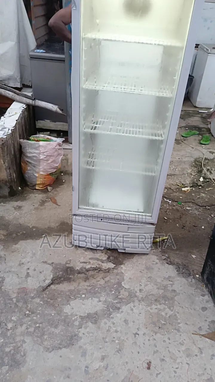 BRUHM Tokunbo 330L Fast Freezer Chiller . Used