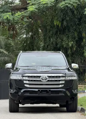 New Toyota Land Cruiser LC300 2025 Black