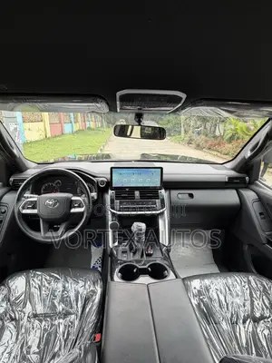 New Toyota Land Cruiser LC300 2025 Black