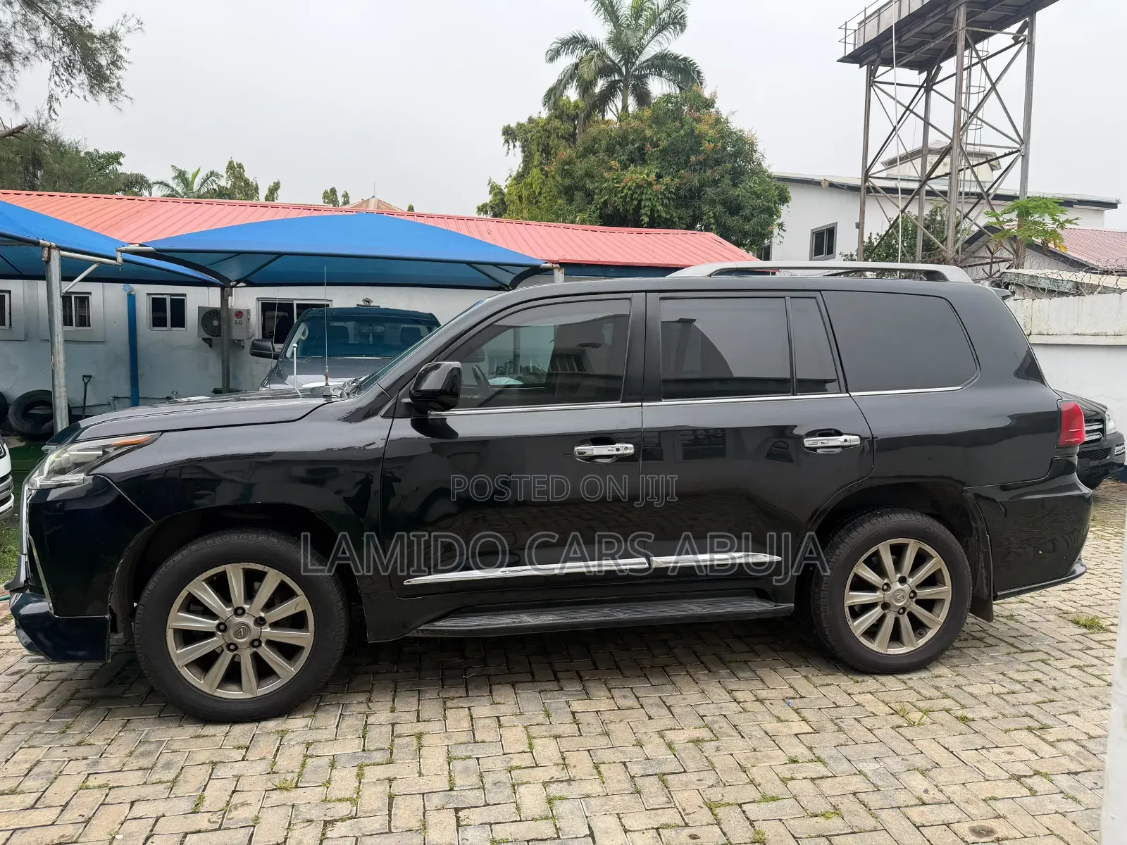Lexus LX 570 2010 Black