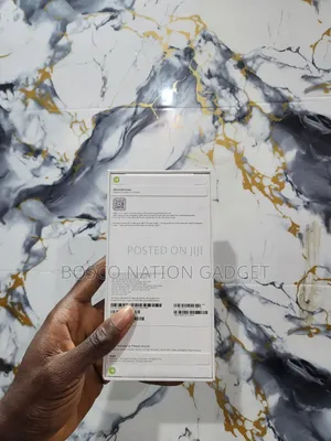 New Apple iPhone 18 Pro Max 1 TB Red