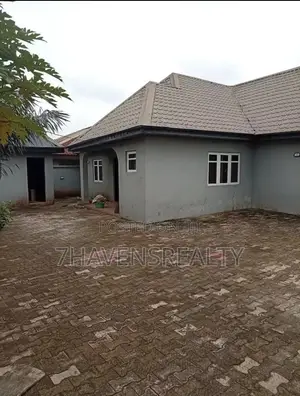 3bdrm Bungalow in Isiu for sale