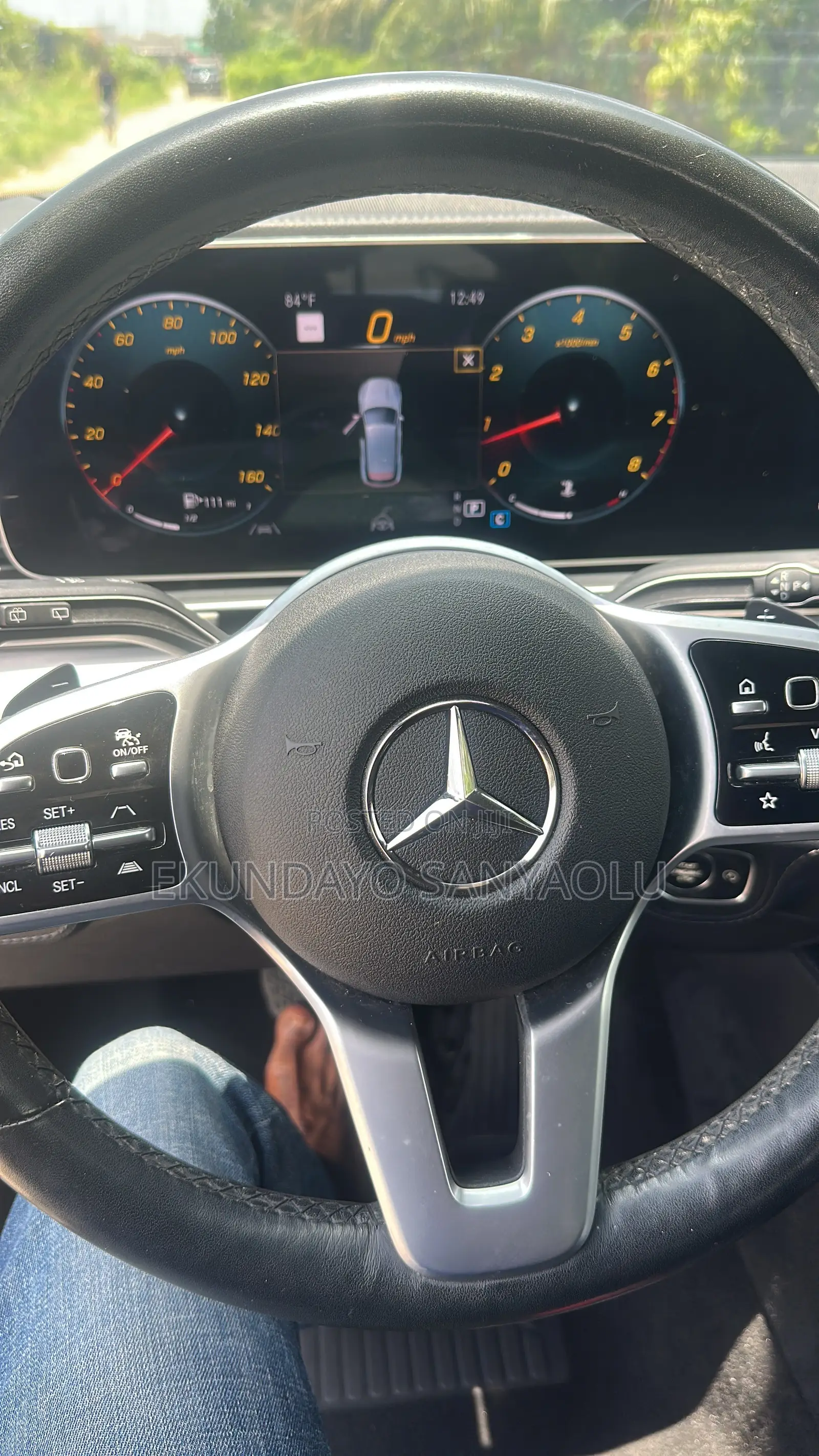 Automobile