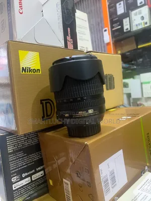 Nikon DX 18_105mm VR Lens With Hood