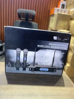 UHF Professional Wireless Microphone