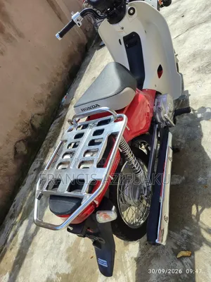 Honda CB 2018 Red