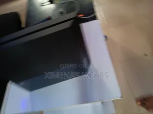 Play Station 4 With One Controller