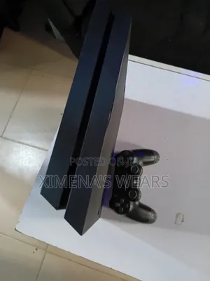Play Station 4 With One Controller