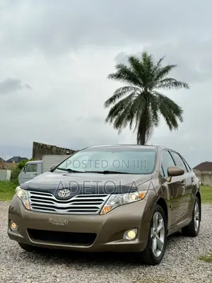 Toyota Venza 2009 Gold