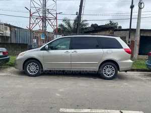 Toyota Sienna XLE 2008 Silver