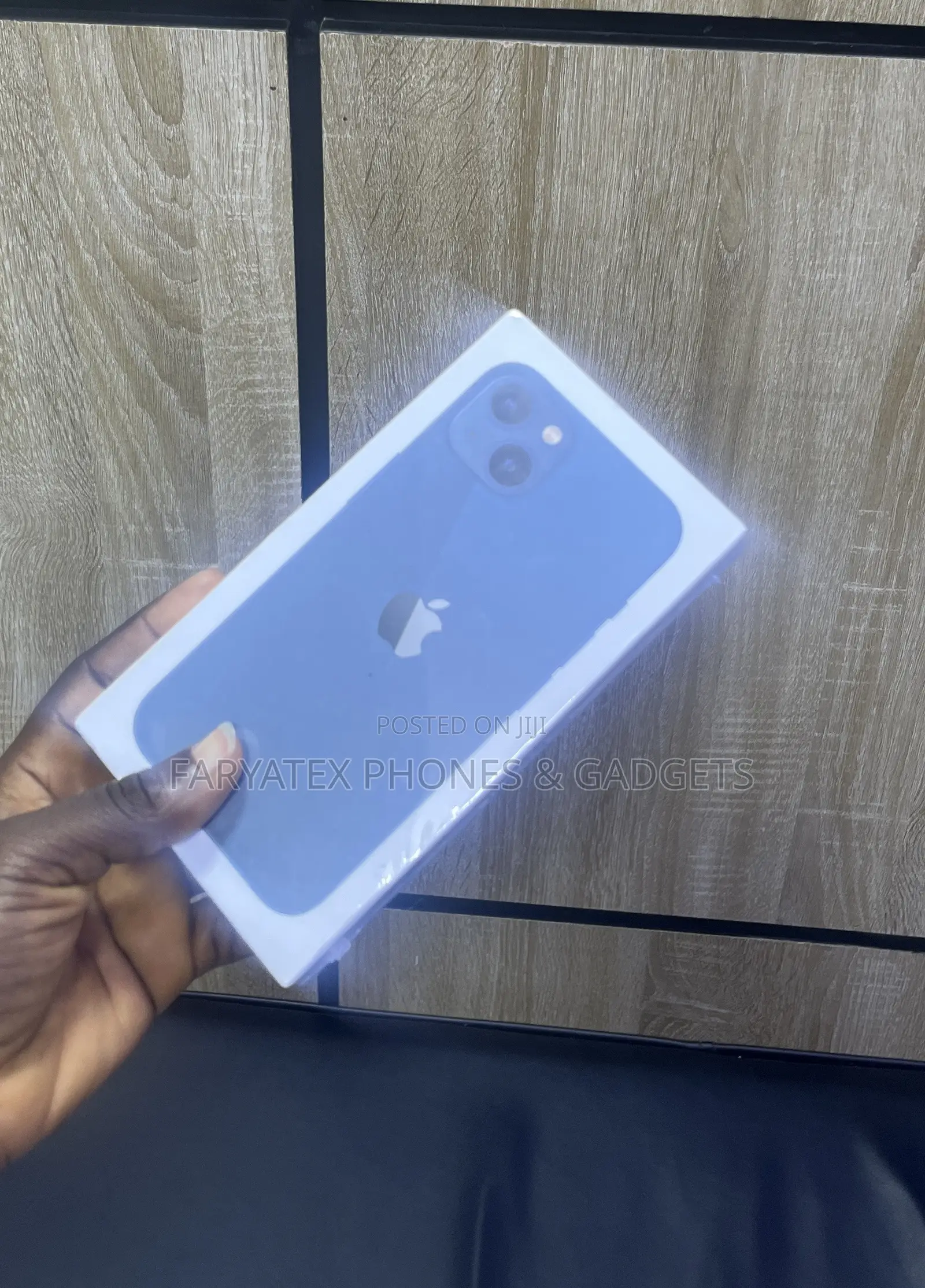 New Apple iPhone 13 256 GB Blue