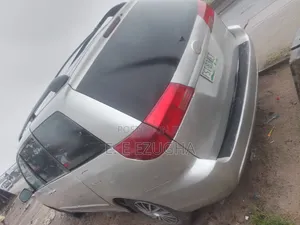 Toyota Sienna 2005 Silver