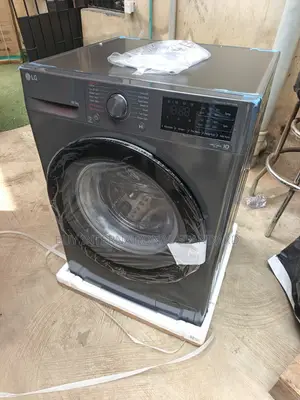 LG F4V3RYP6JE 10.5KG Family Laundry Care Washer