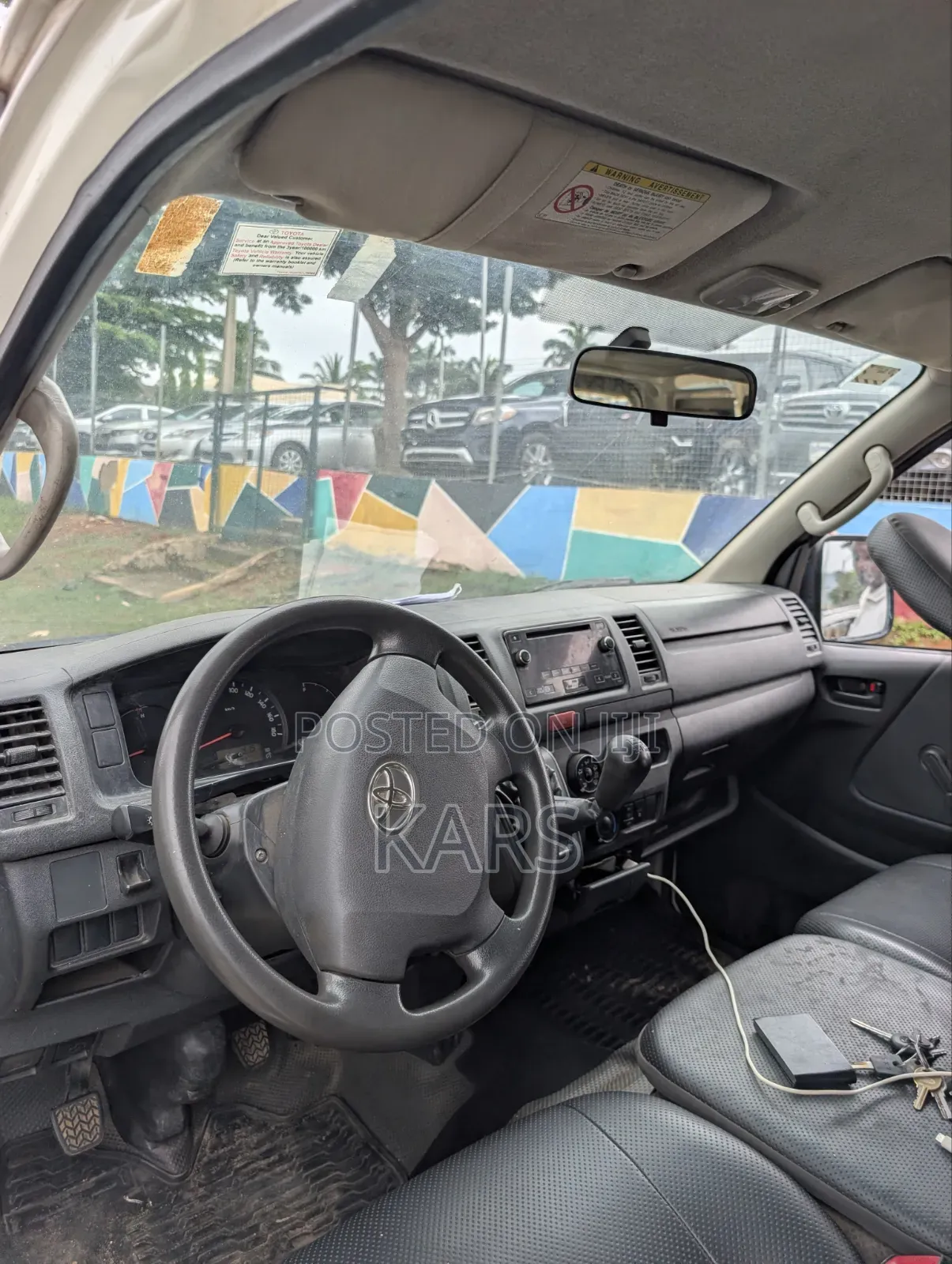 Toyota HiAce 2013 White