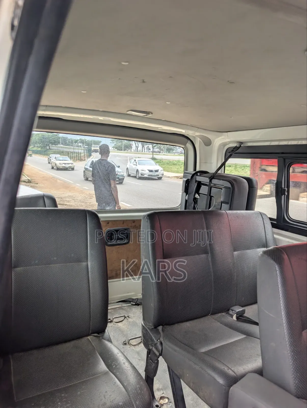 Toyota HiAce 2013 White