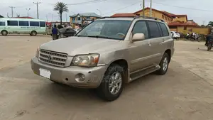 Toyota Highlander 2005 Gold