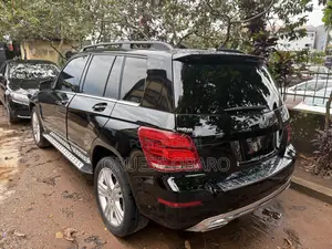 Mercedes-Benz GLK-Class Base GLK 350 4dr AWD 4MATIC (3.5L 6cyl 7A) 2015