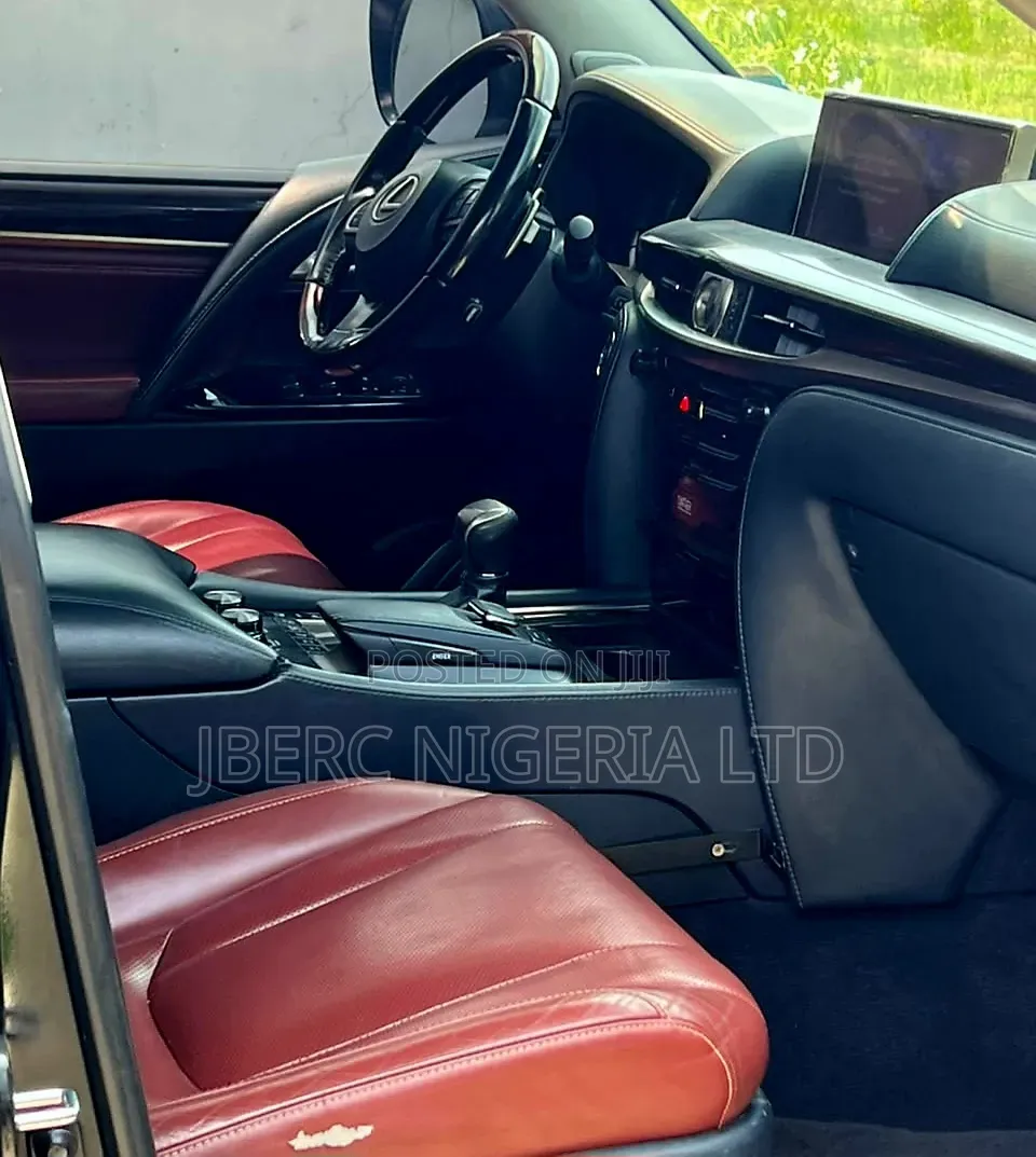 Lexus LX 2017 Black