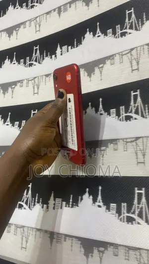 Apple iPhone XR 64 GB Red