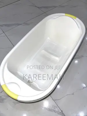 Baby Bathtub With Drain