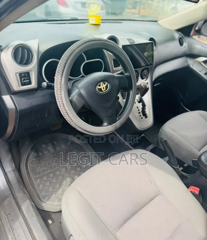 Toyota Matrix 2010 Gray