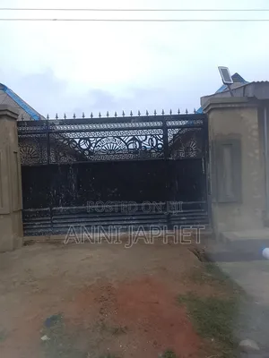 1bdrm Bungalow in Back Of Sheriff, Ikorodu Garage for rent
