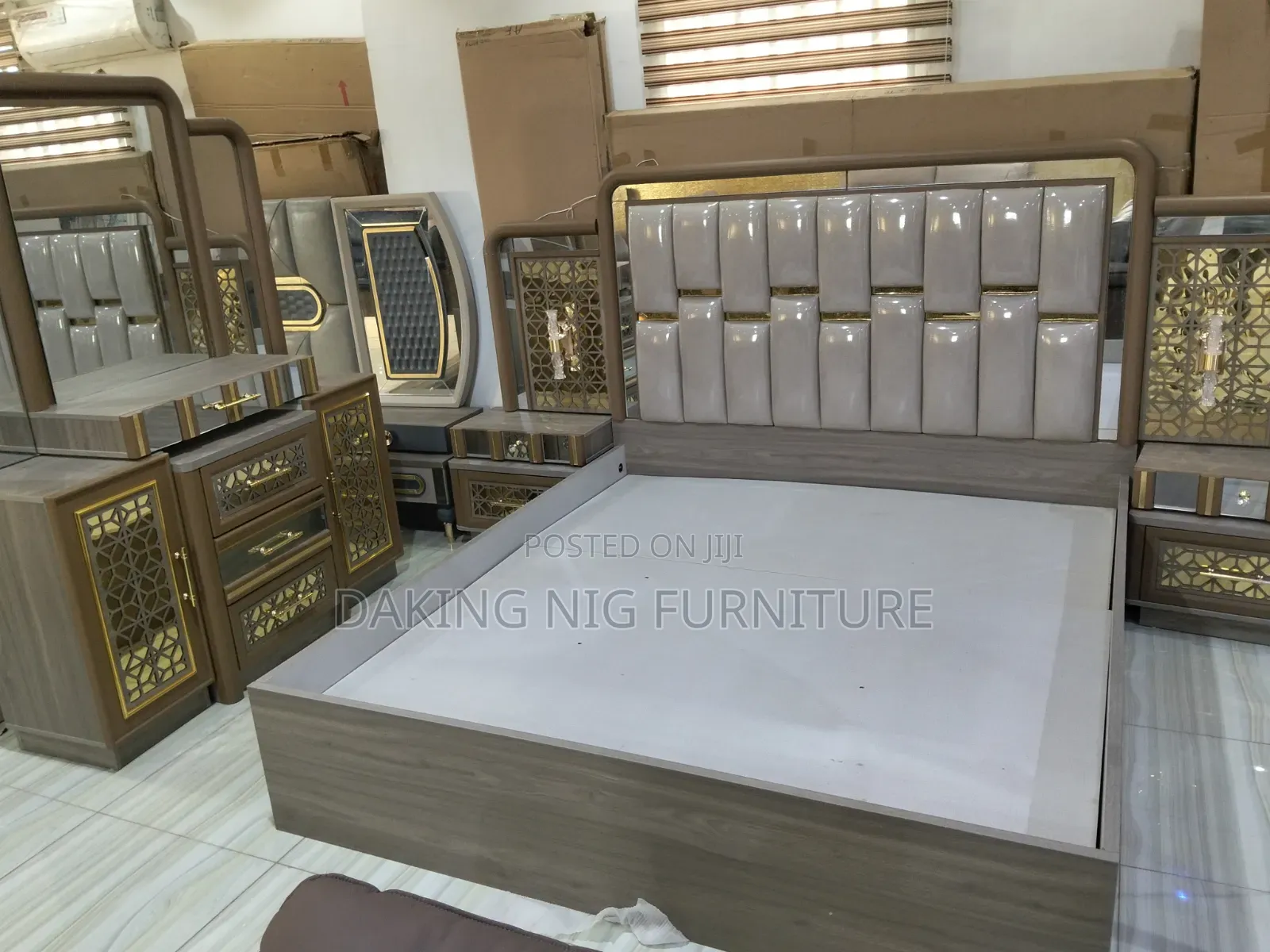 Beautiful Designed Bed Set