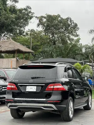 Mercedes-Benz M Class ML350 4MATIC 4dr SUV AWD (3.5L 6cyl 7A) 2015