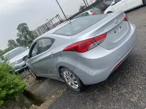 Hyundai Elantra 2014 Silver