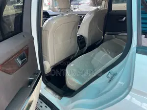 Mercedes-Benz GLK-Class 350 4MATIC 2013 White