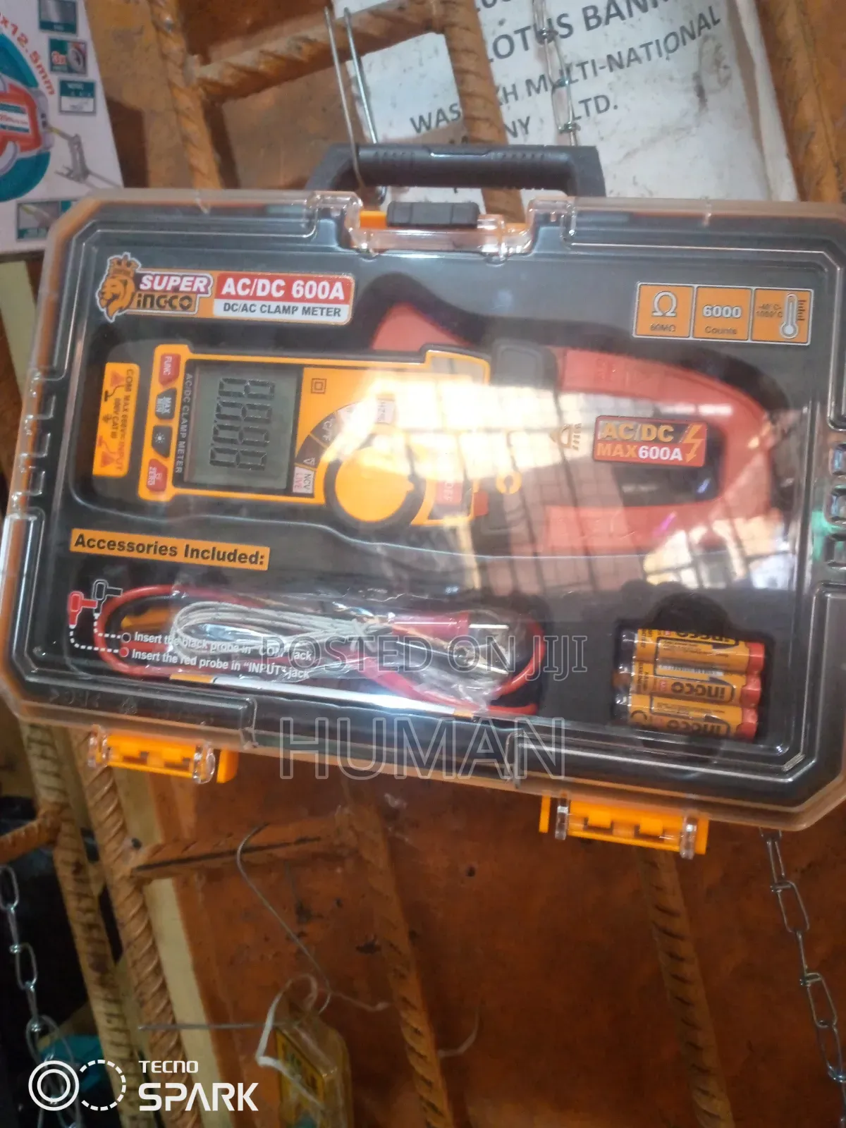 Clamp Meter AC/DC 600A