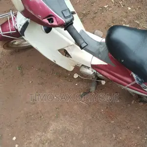 Honda 2016 Red