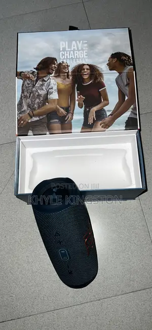 JBL Charge 5