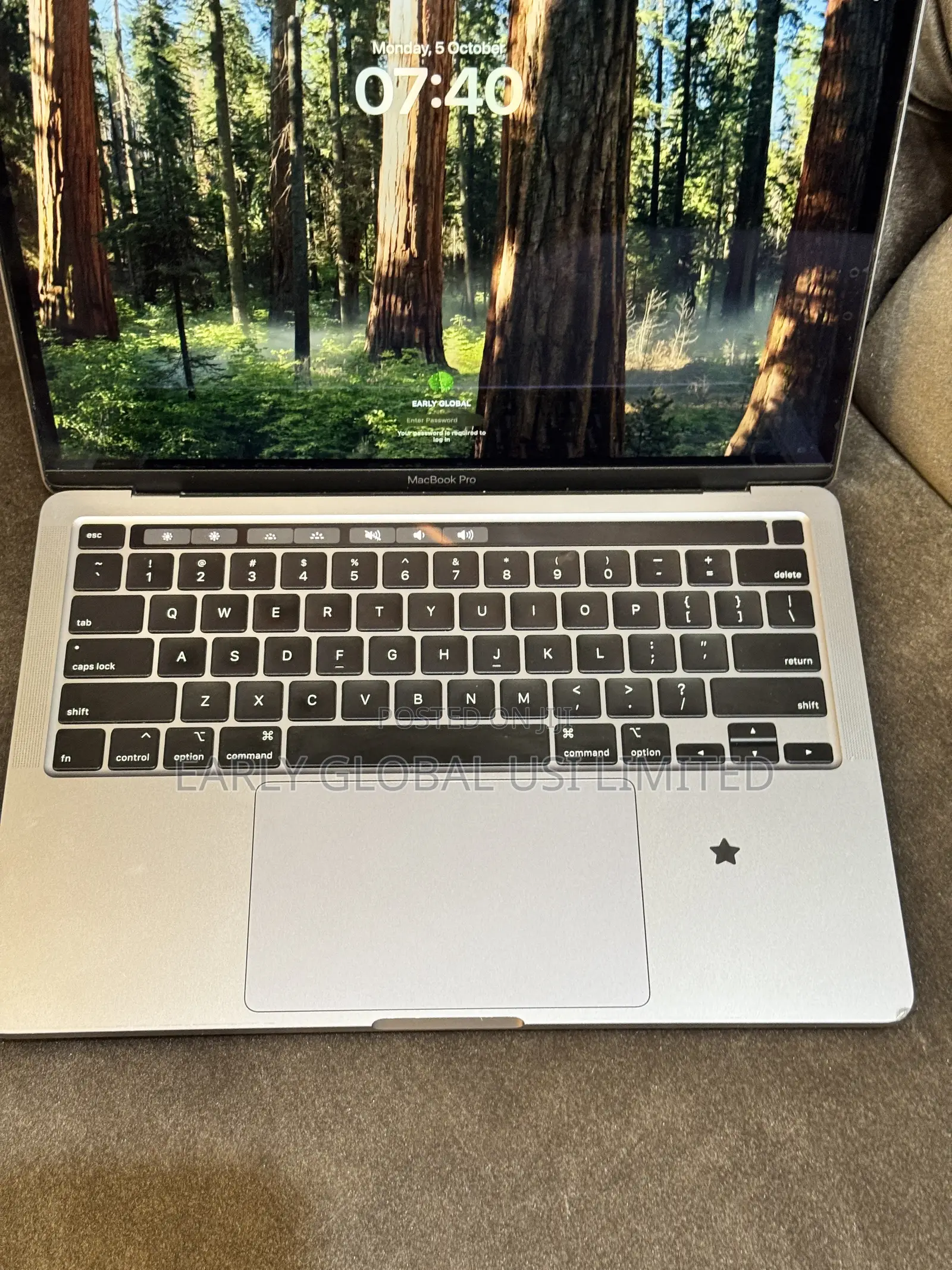 Laptop Apple MacBook Pro 2020 8GB Intel Core i5 SSD 256GB