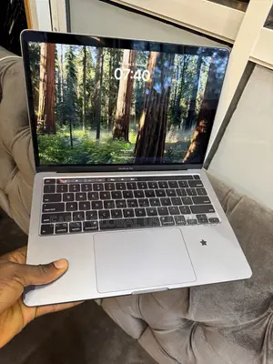 Laptop Apple MacBook Pro 2020 8GB Intel Core i5 SSD 256GB
