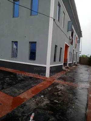 2bdrm Apartment in Ologolo Estate, Ologuneru for rent