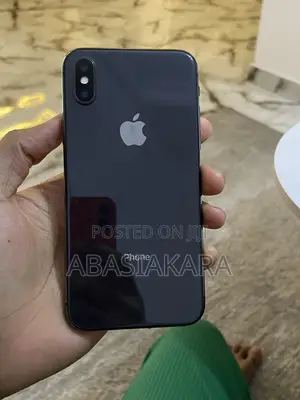 Apple iPhone X 64 GB Black