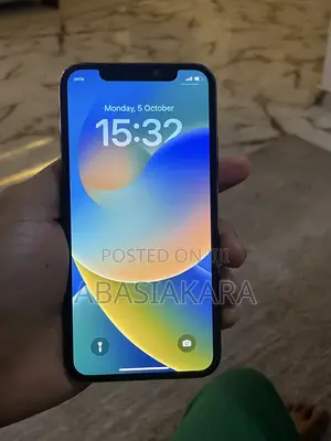 Apple iPhone X 64 GB Black