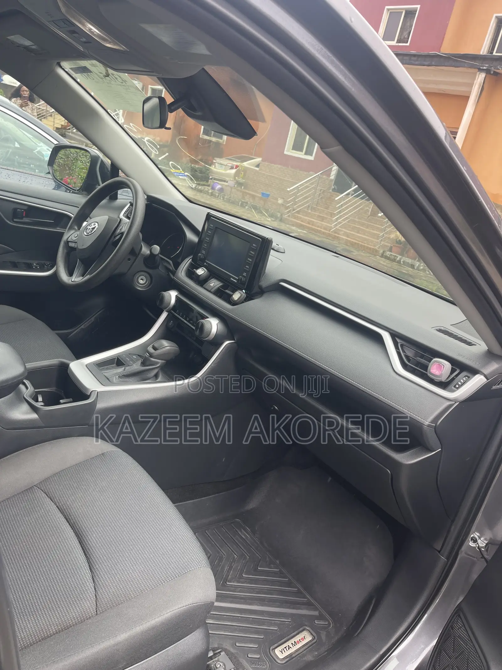 Toyota RAV4 LE 2022 Gray