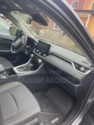 Toyota RAV4 LE 2022 Gray