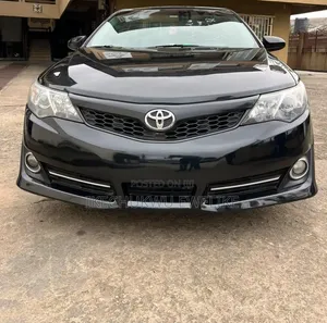 Toyota Camry SE 4dr Sedan (2.5L 4cyl 6A) 2014 Black