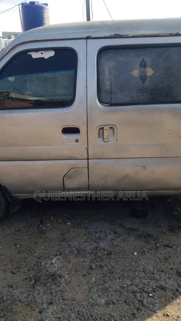 Suzuki Every 2012 Grey