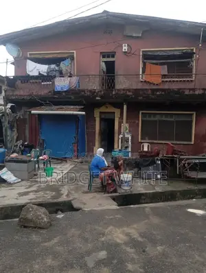 20bdrm House in Ojuelegba for sale