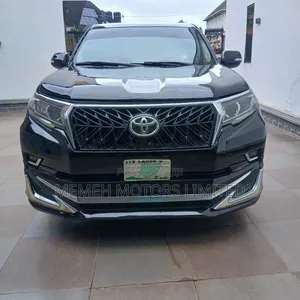 Toyota Land Cruiser Prado 2011 Black