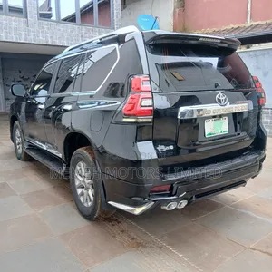 Toyota Land Cruiser Prado 2011 Black