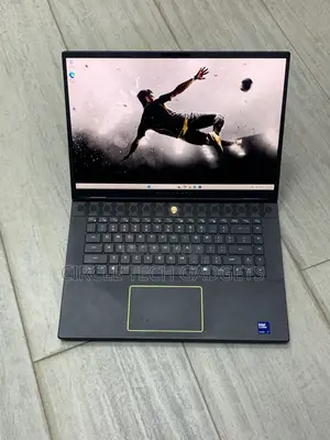 Laptop Alienware M16 R2 16GB Intel Core Ultra 7 SSD 1T
