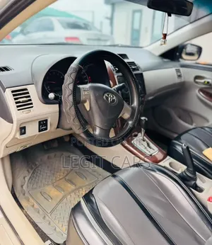 Toyota Corolla 2013 Silver