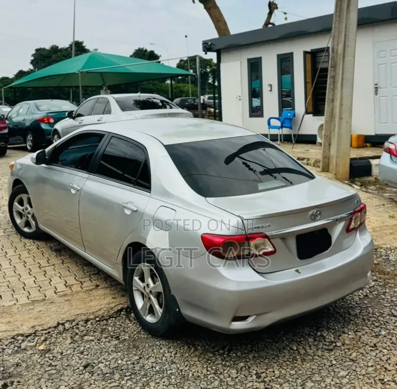Toyota Corolla 2013 Silver